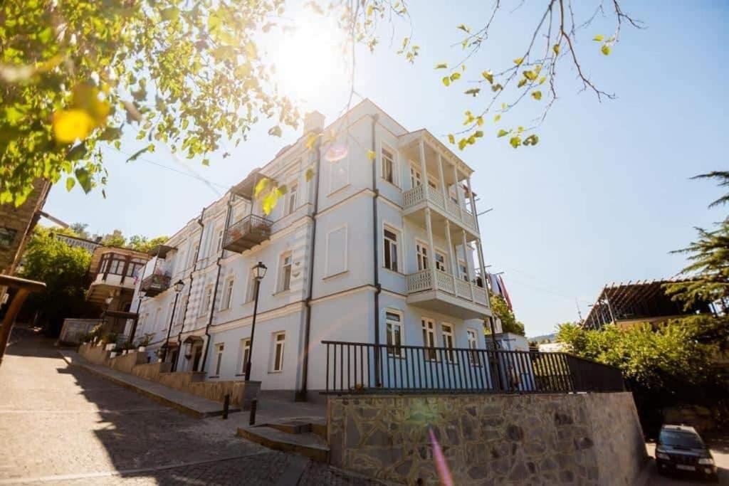 "Stella Artois"- Tbilisi Exterior photo